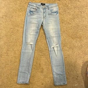 Forever 21 men’s jeans distressed knees size 32 waist